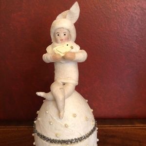 Vintage style bunny / trinket holder/ bunny dressed in felt/ pearls on egg